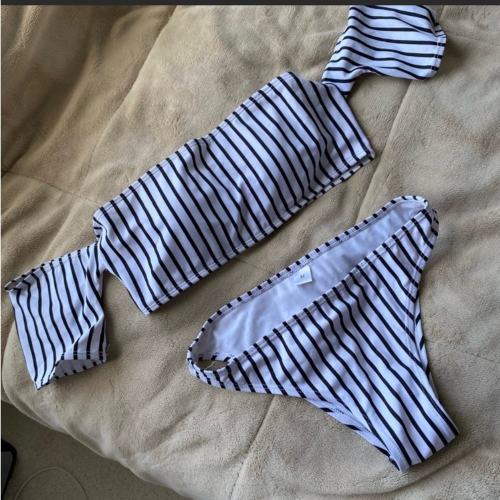Bathing suit